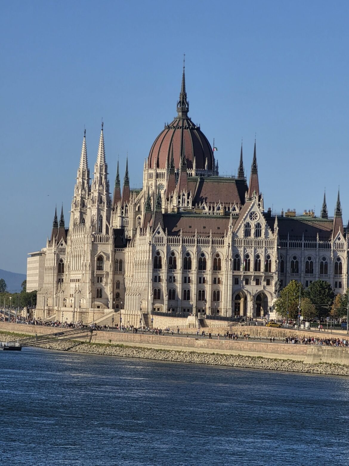 Budapest à pied : du Parlement au pont des Chaînes